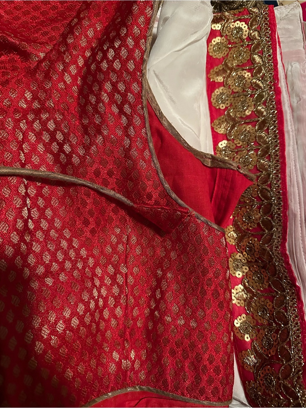 Red White soft silk saree. Bangali saree with blouse! Durga pooja, indian outfit